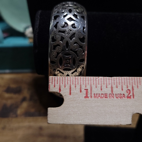 Brighton Bangle with Black Enamel - Picture 2 of 4